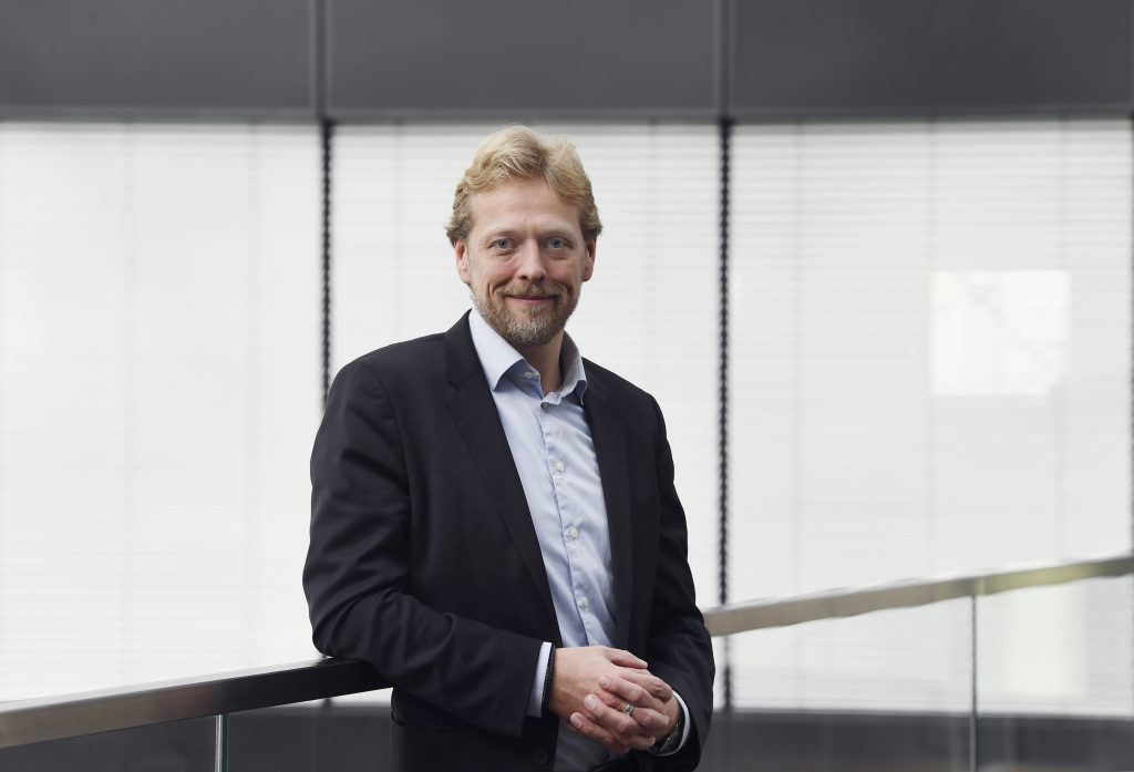 Jacob Kjeldsen: Handelsvirksomheder skal berede sig på en usikker verden Portræt af Jacob Kjeldsen, branchedirektør i DI.