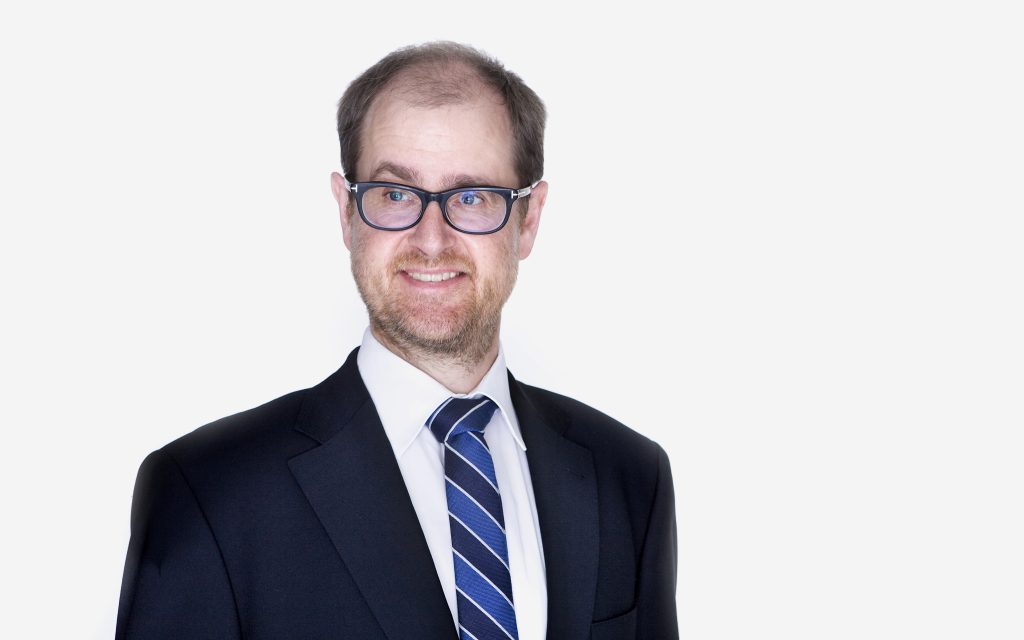 Portræt af cheføkonom i CEPOS, Mads Lundby Hansen.