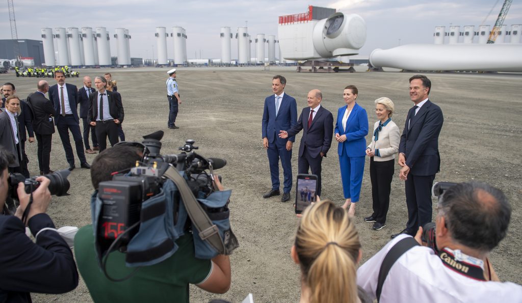 Regeringsledere fra Danmark, Tyskland, Holland og Belgien til Topmøde i Esbjerg i 2022.