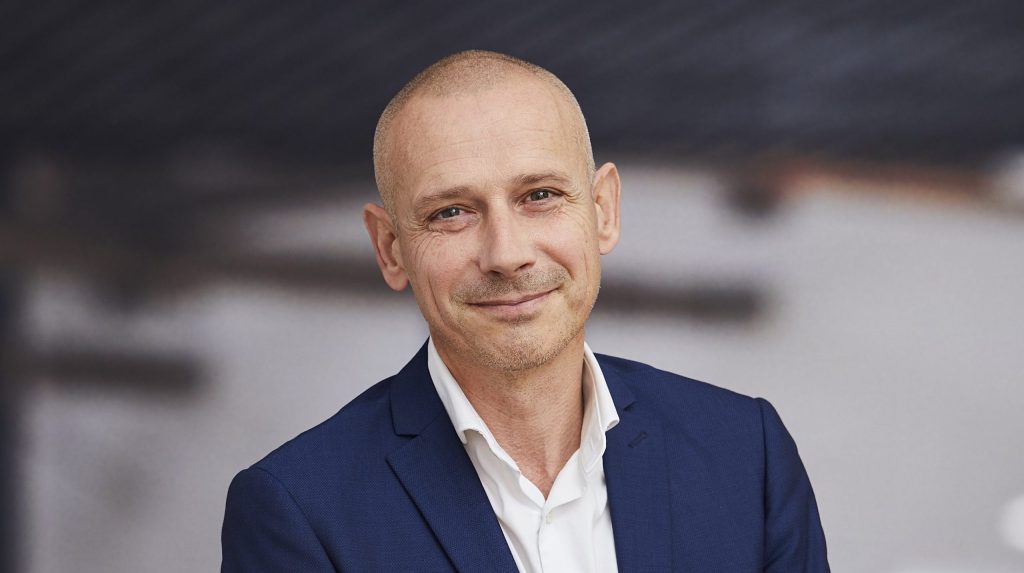 Portræt af Henrik Hansen, ny administrerende direktør i M+ Ejendomme.