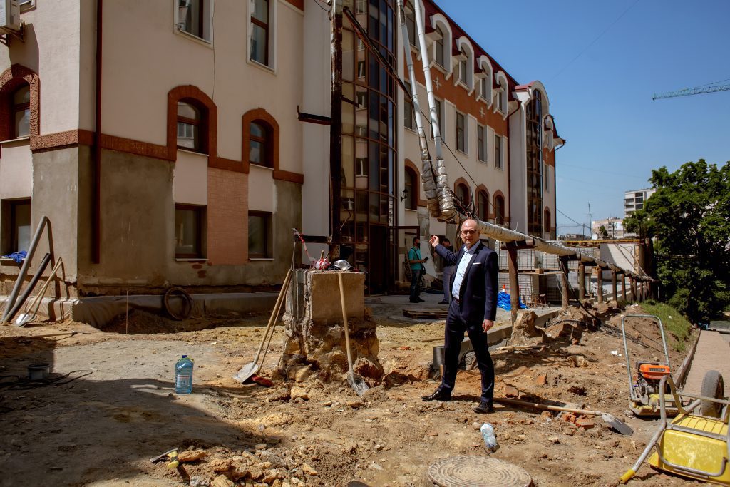 Direktør vender tilbage til Ukraine: De ansatte er min prioritet