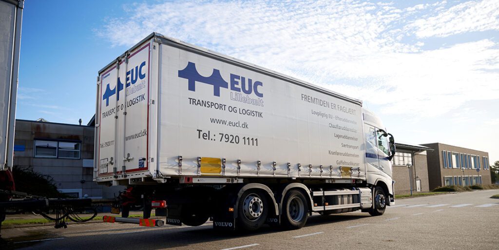 Fremtidens teknologi rykker ind på EUC Lillebælt: Får støtte til både lagerautomat og droner