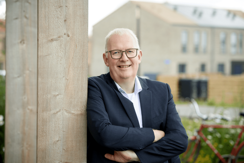 Plushusene sætter nye boformer til debat på Folkemødet